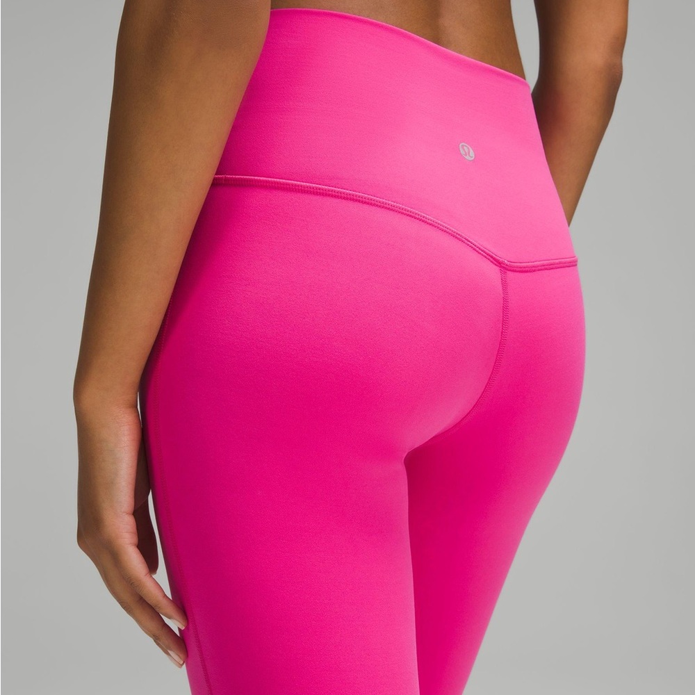 Lulu Align, 25” size 4